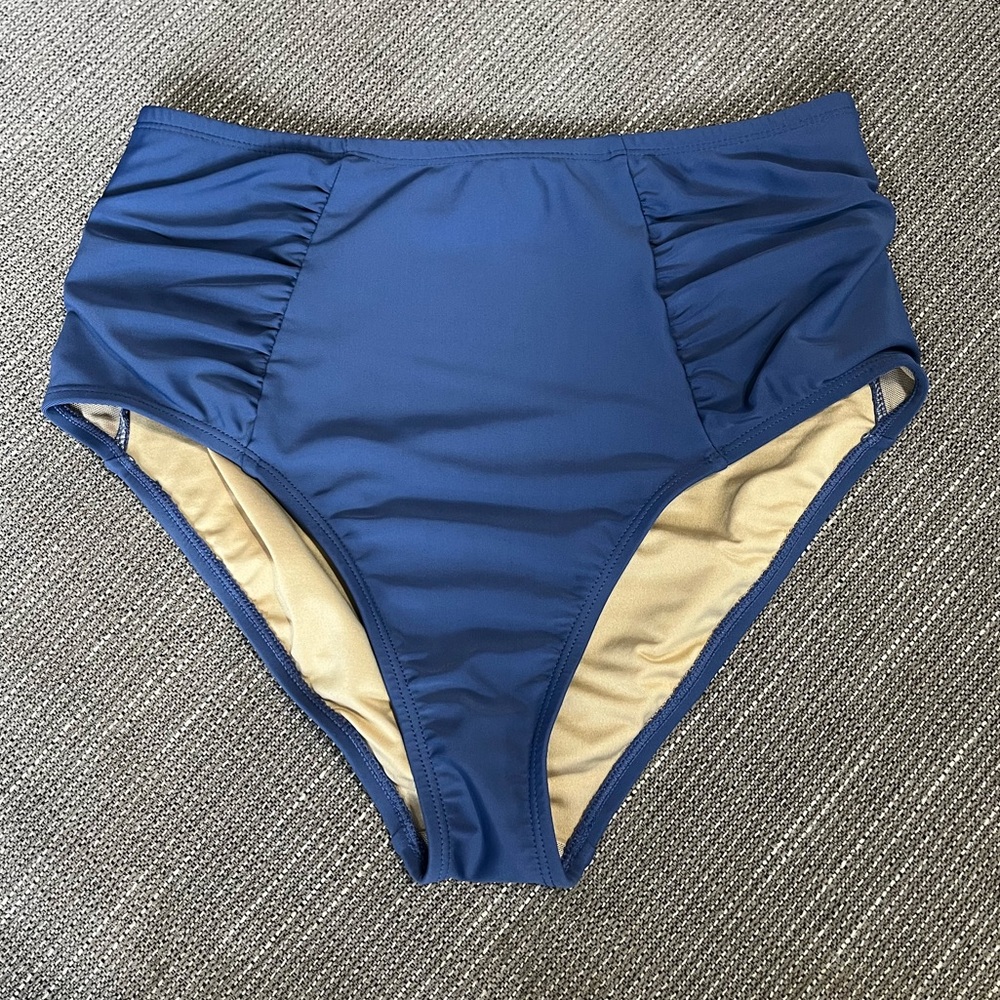 Old Navy | 3-Piece Blue Tie-Dye Matching Swimsuit Bikini and Bonus Bottoms - Picture 8 of 9